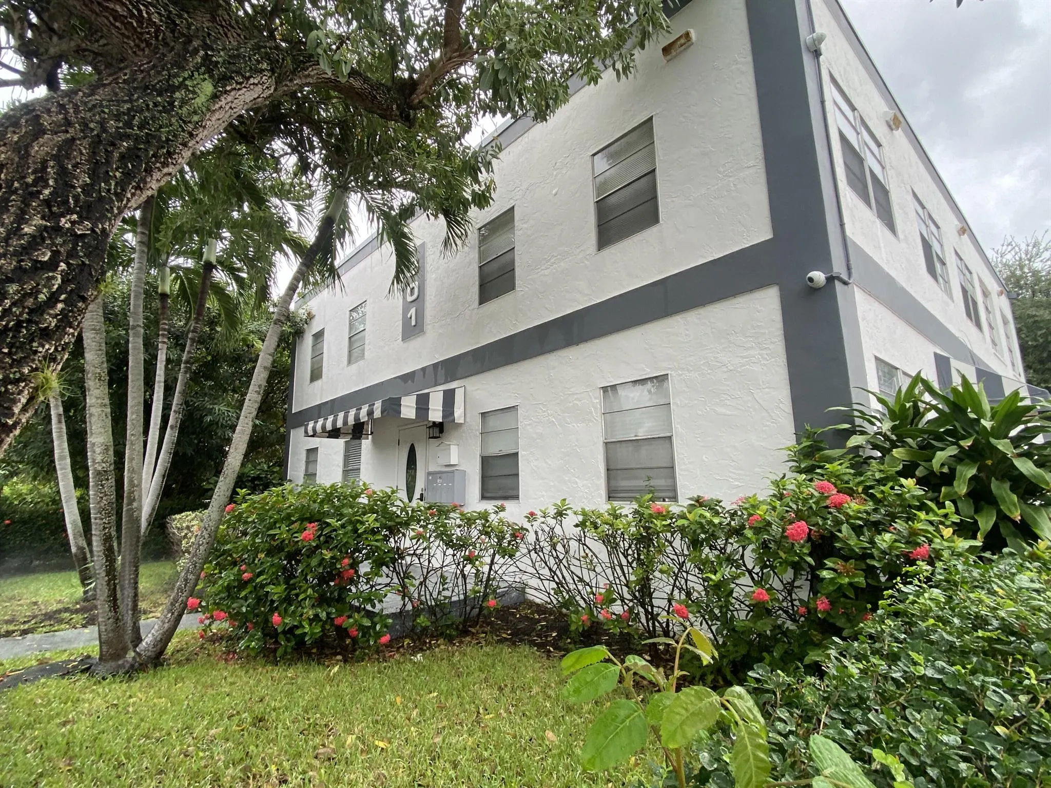 301 S M Street, #5