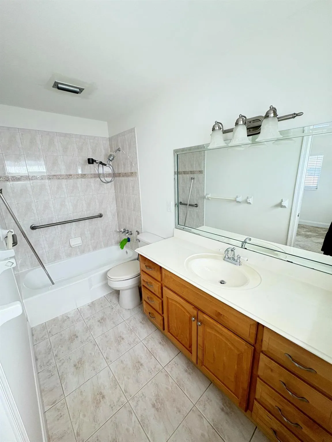 2765 Ashley Drive W