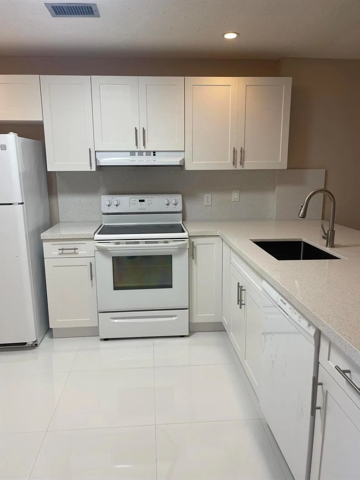 2300 NE 1 St Lane Lane, #4020