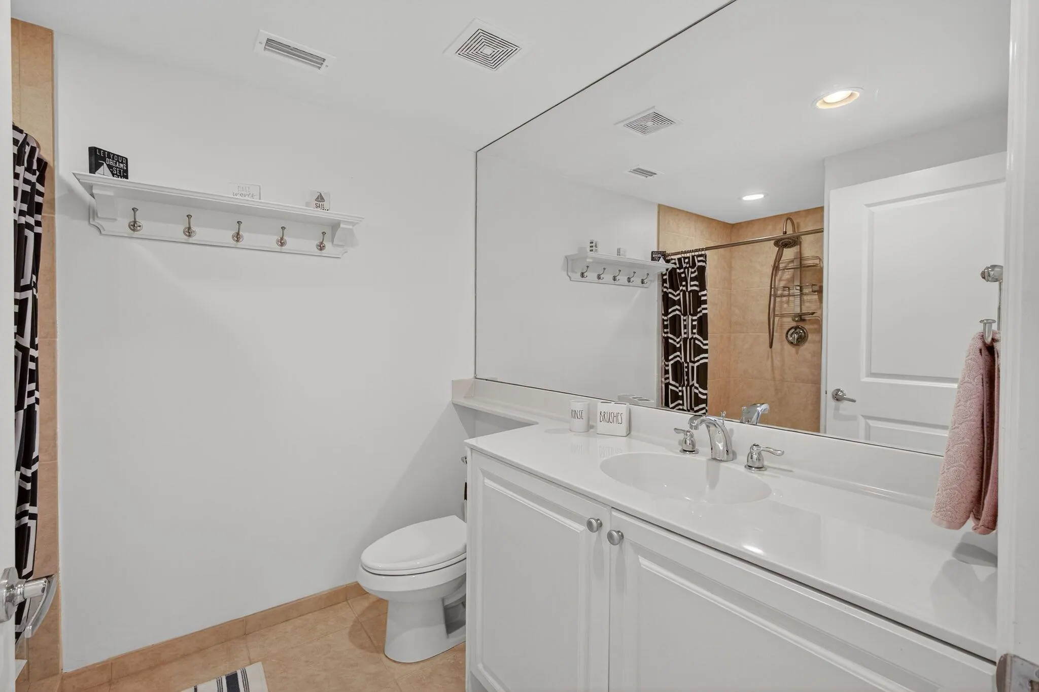 275 NW Flagler Avenue, #204