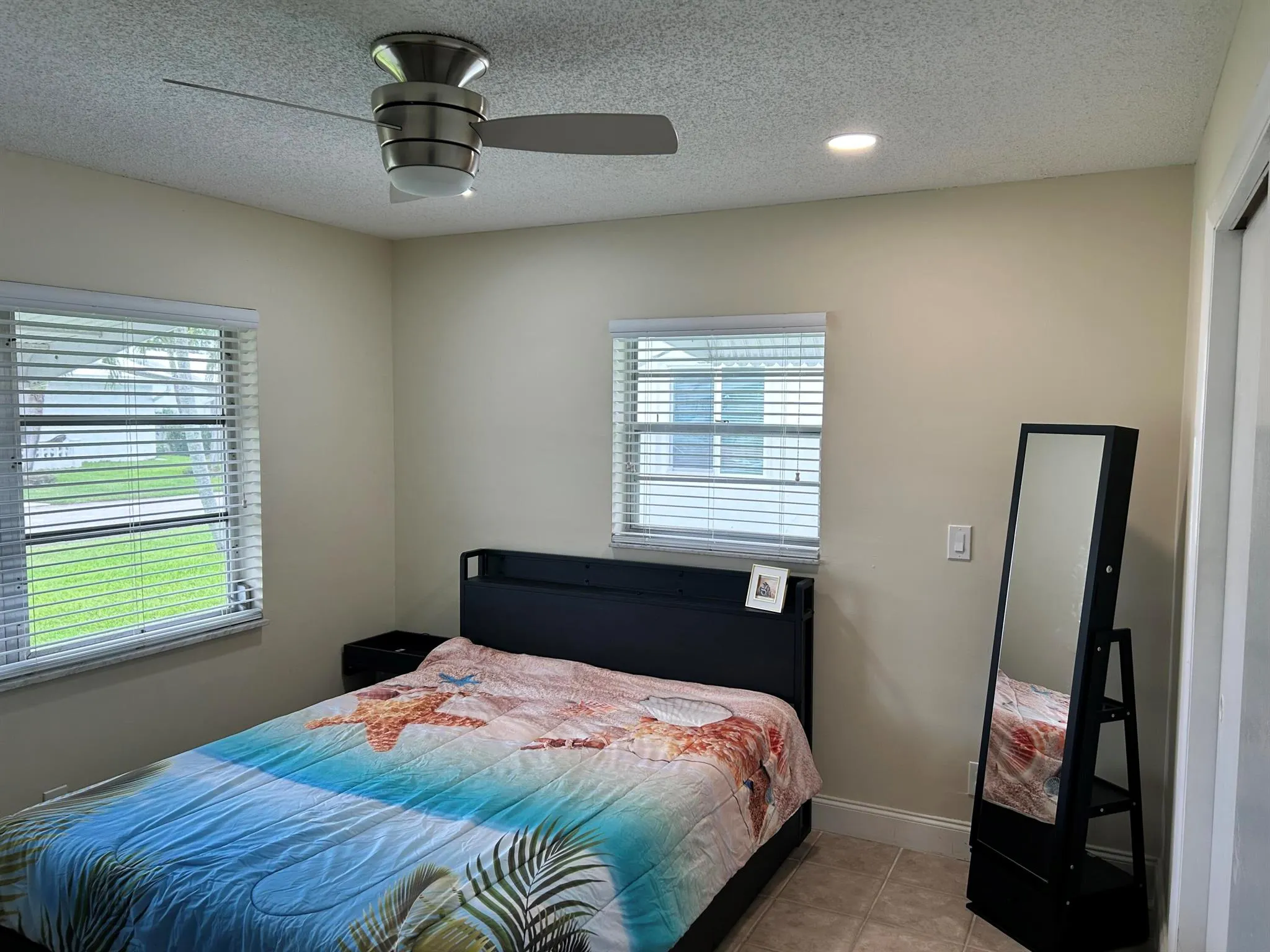 1904 SW 13th Way