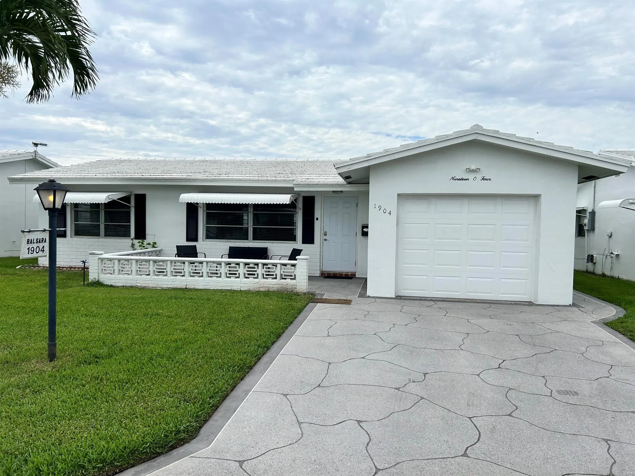 1904 SW 13th Way