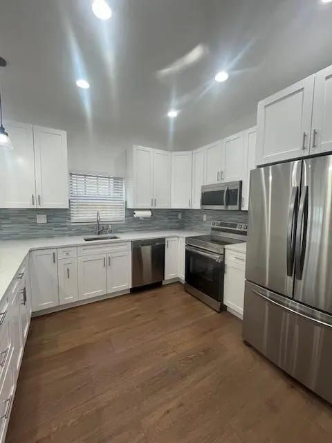 313 S E Street