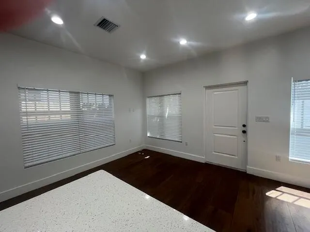 313 S E Street