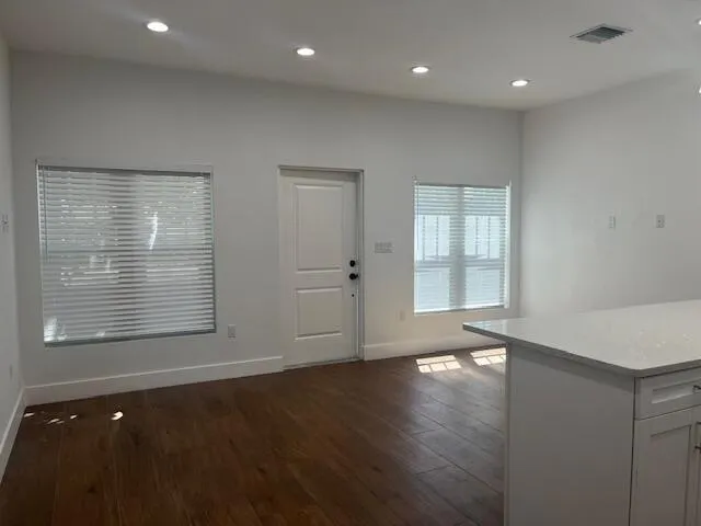 313 S E Street