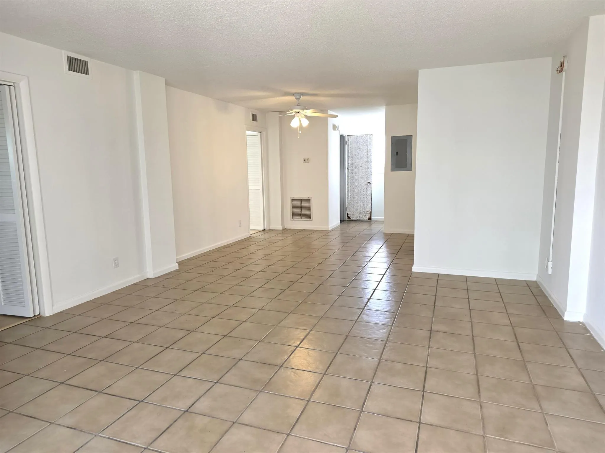1 N Golfview Road, #500