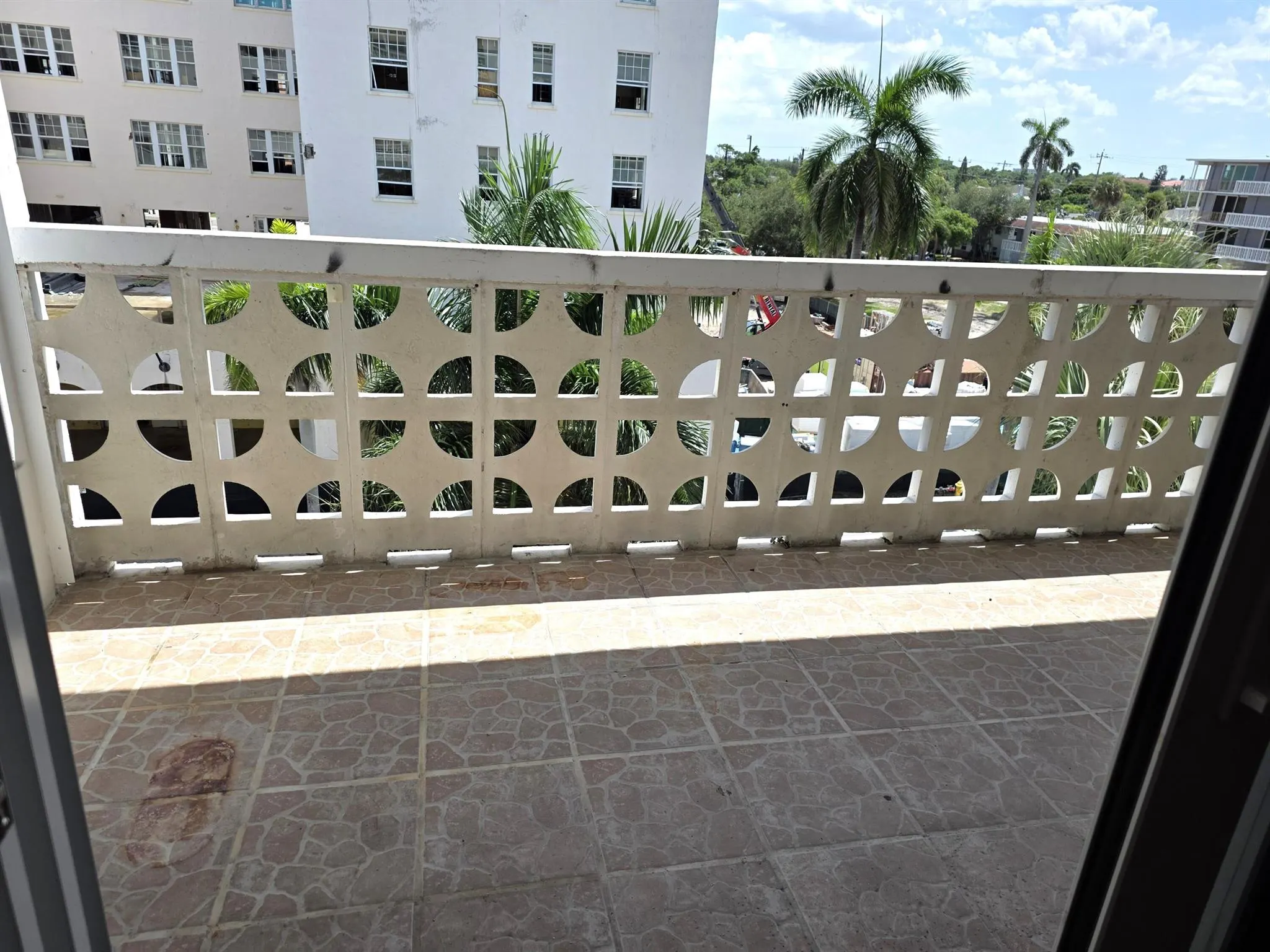 1 N Golfview Road, #500