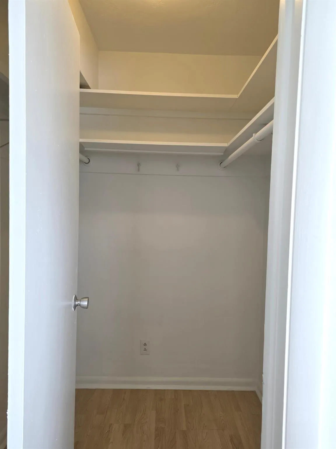 1 N Golfview Road, #500