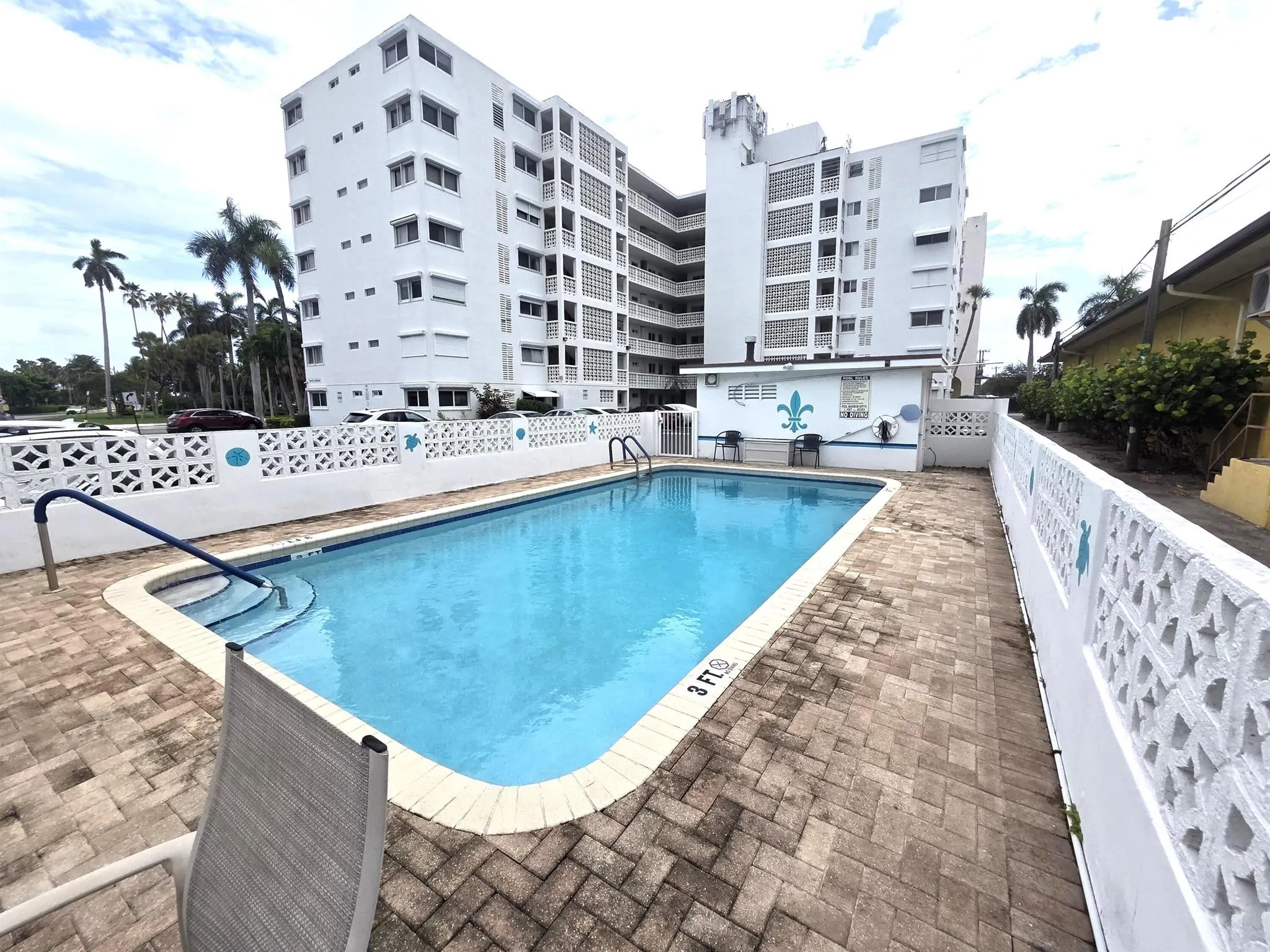 1 N Golfview Road, #500