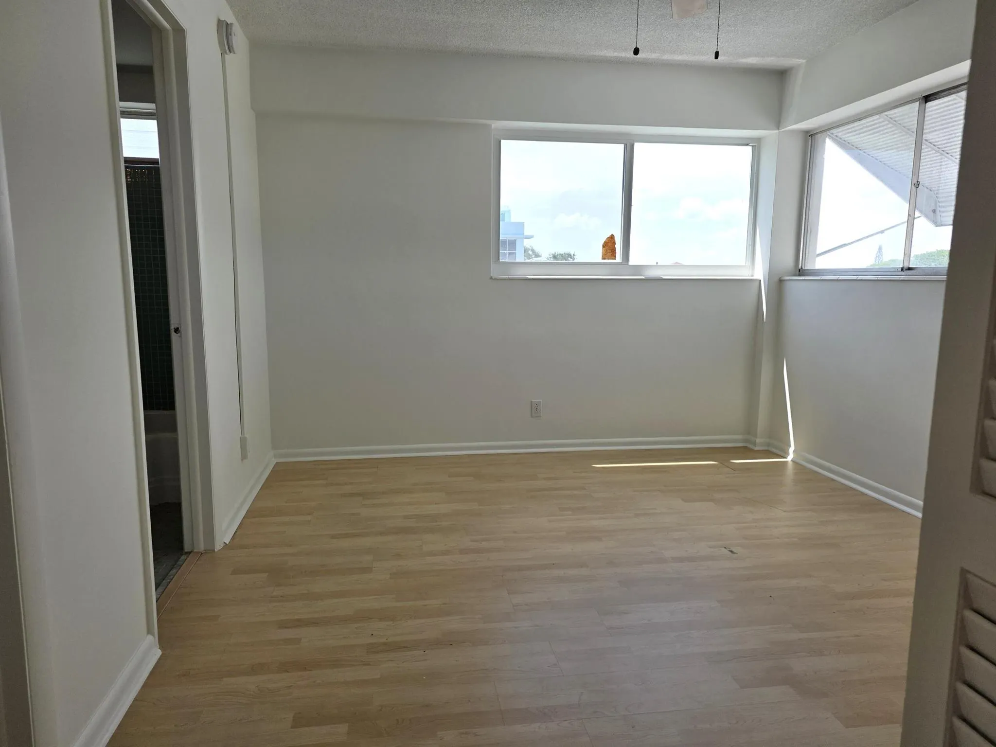 1 N Golfview Road, #500