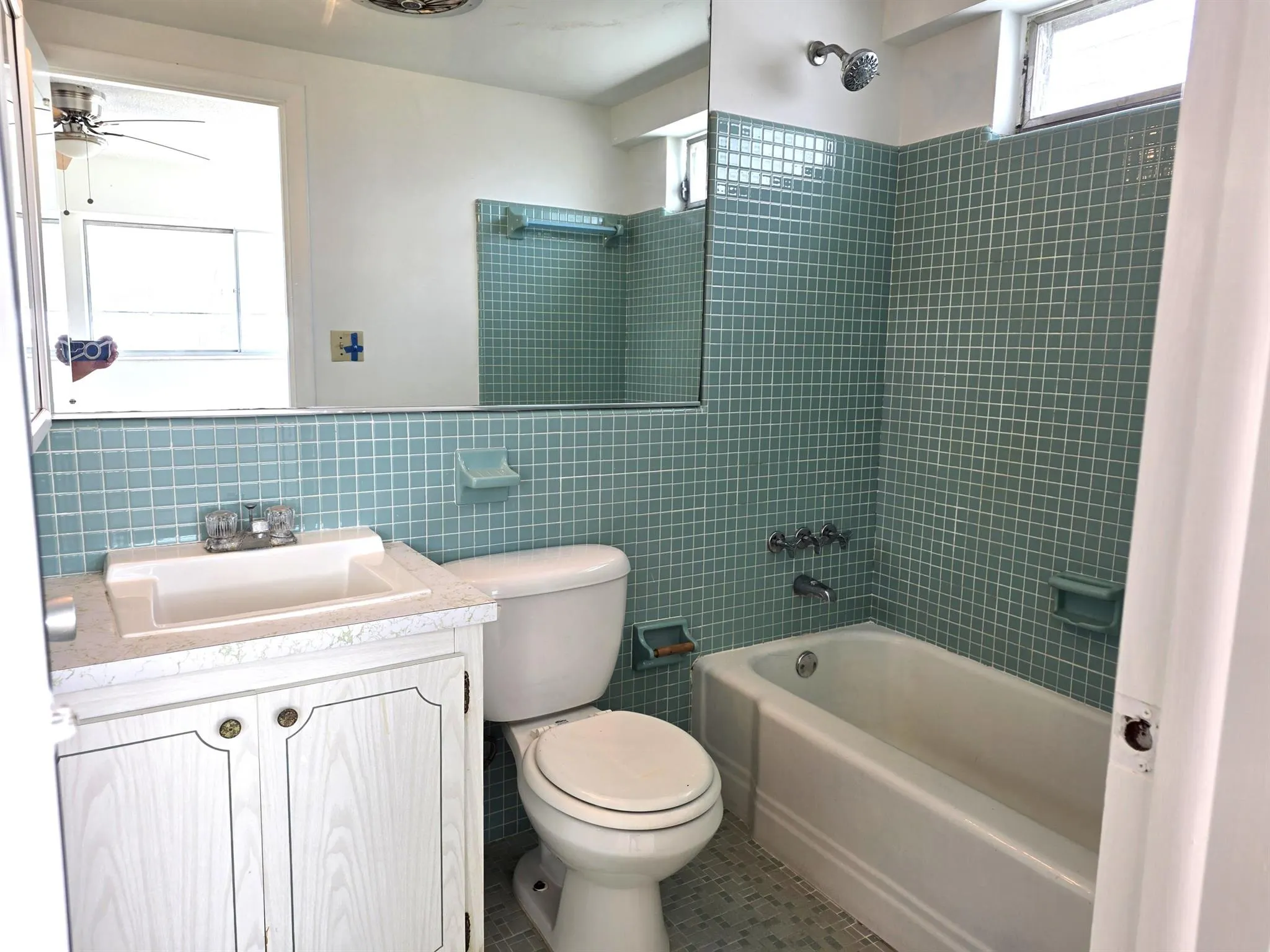 1 N Golfview Road, #500