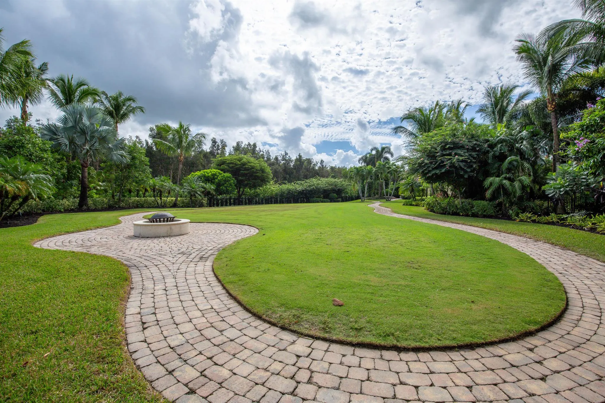 3440 Ambassador Drive
