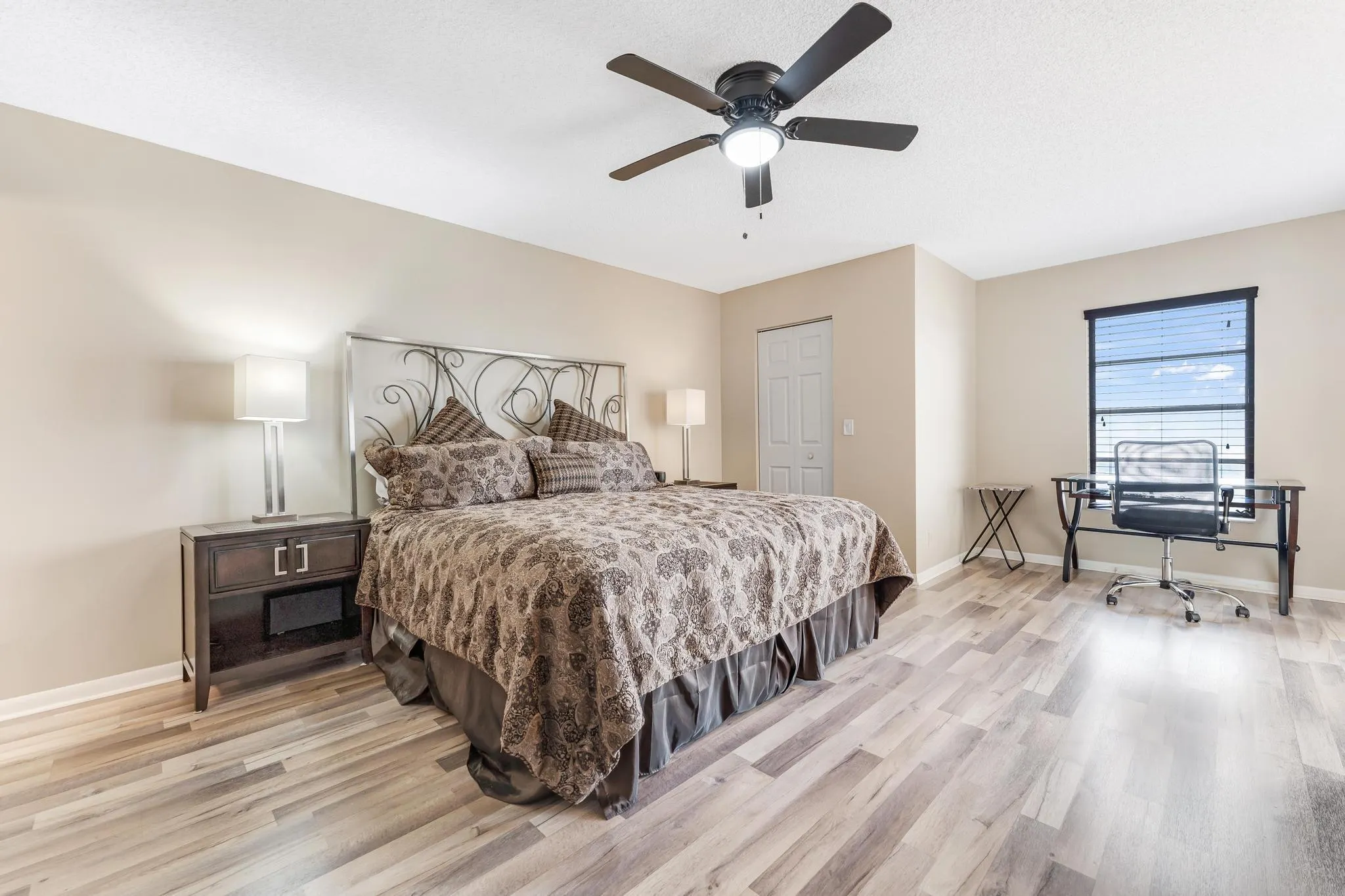 7290 Kinghurst Drive, #704