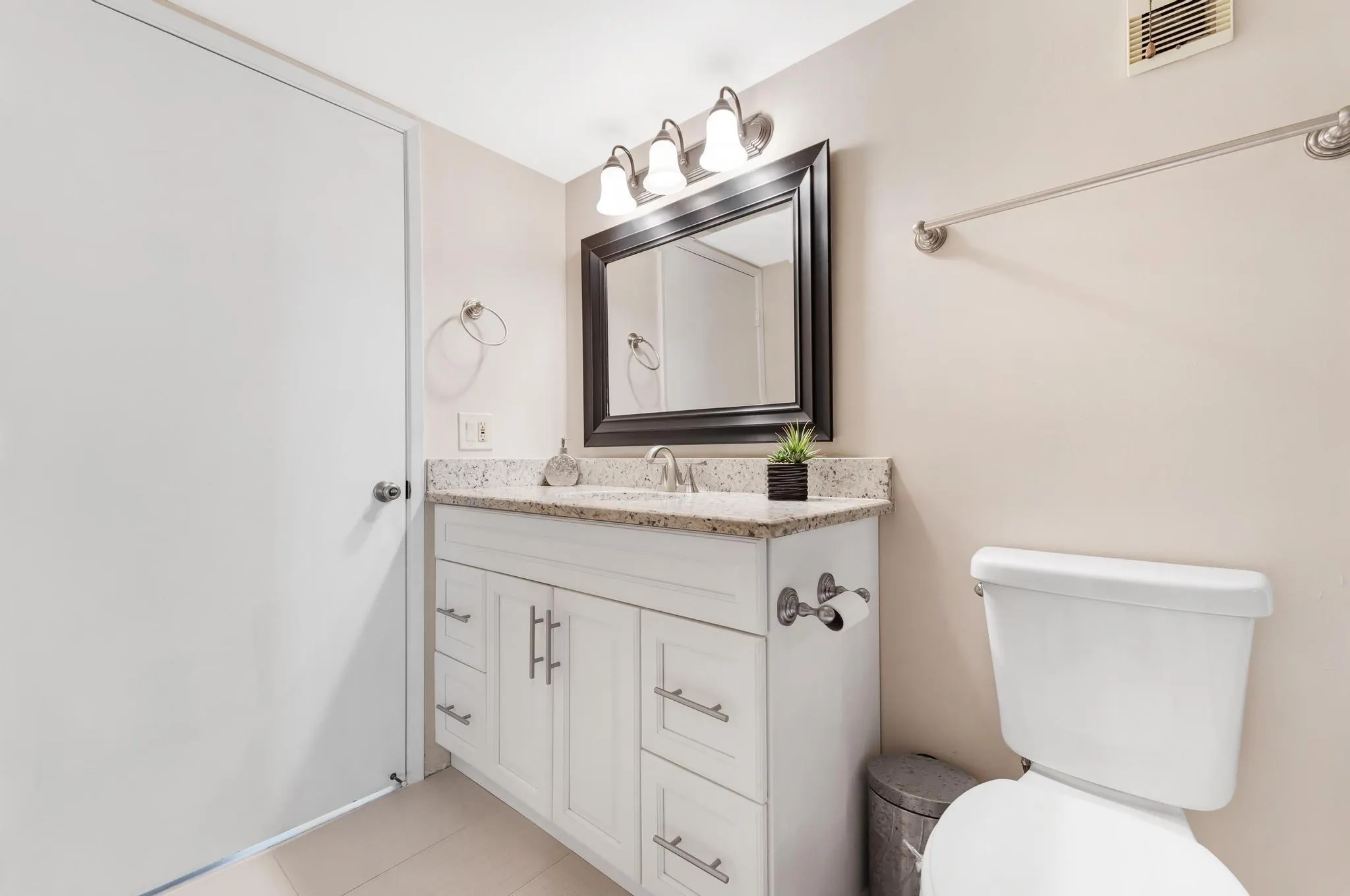7290 Kinghurst Drive, #704