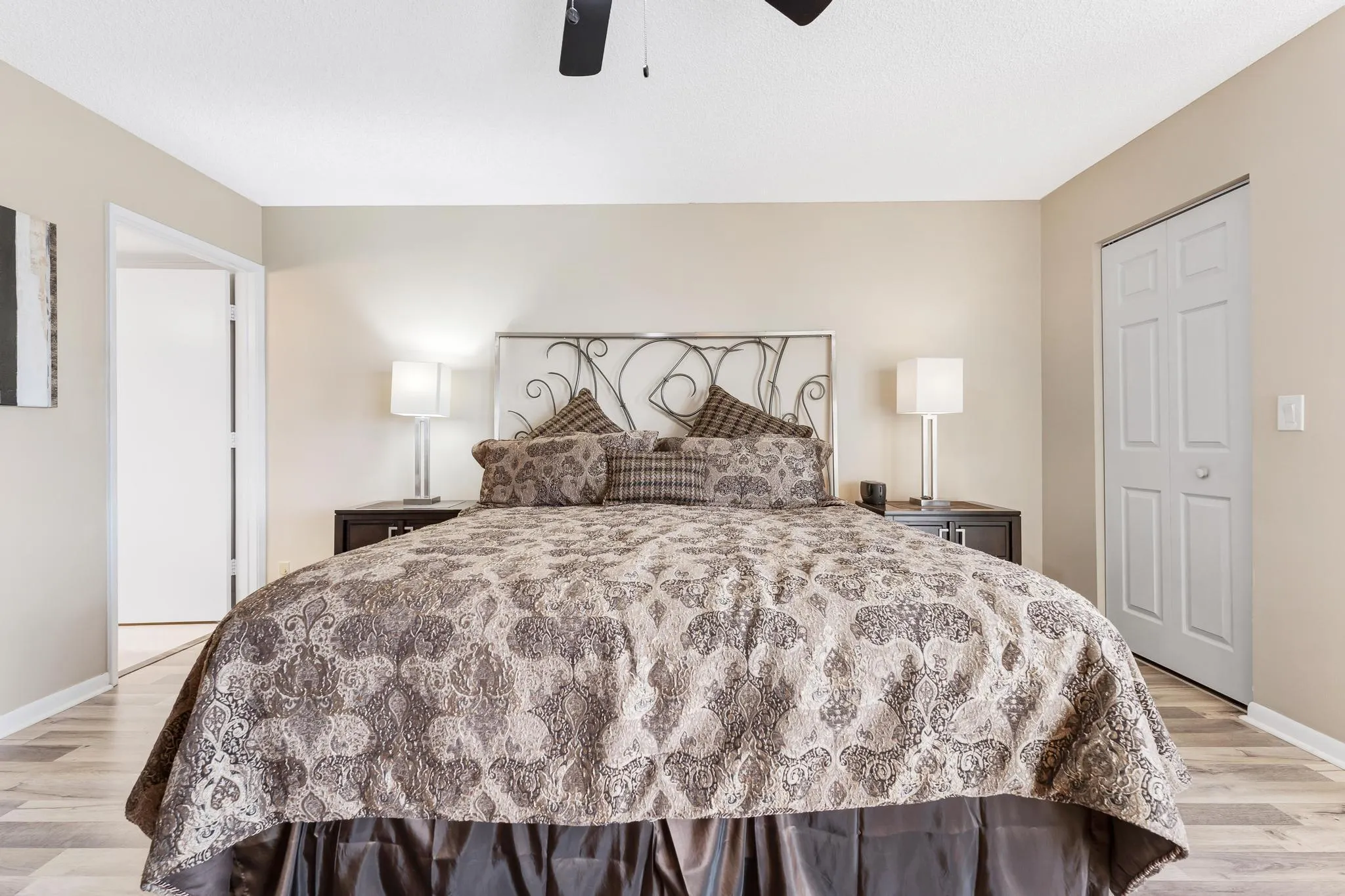 7290 Kinghurst Drive, #704