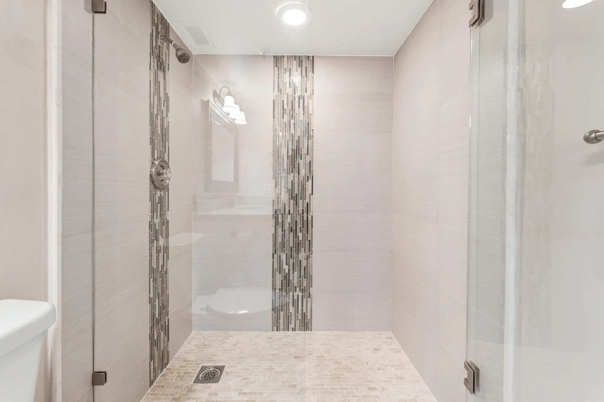 7290 Kinghurst Drive, #704