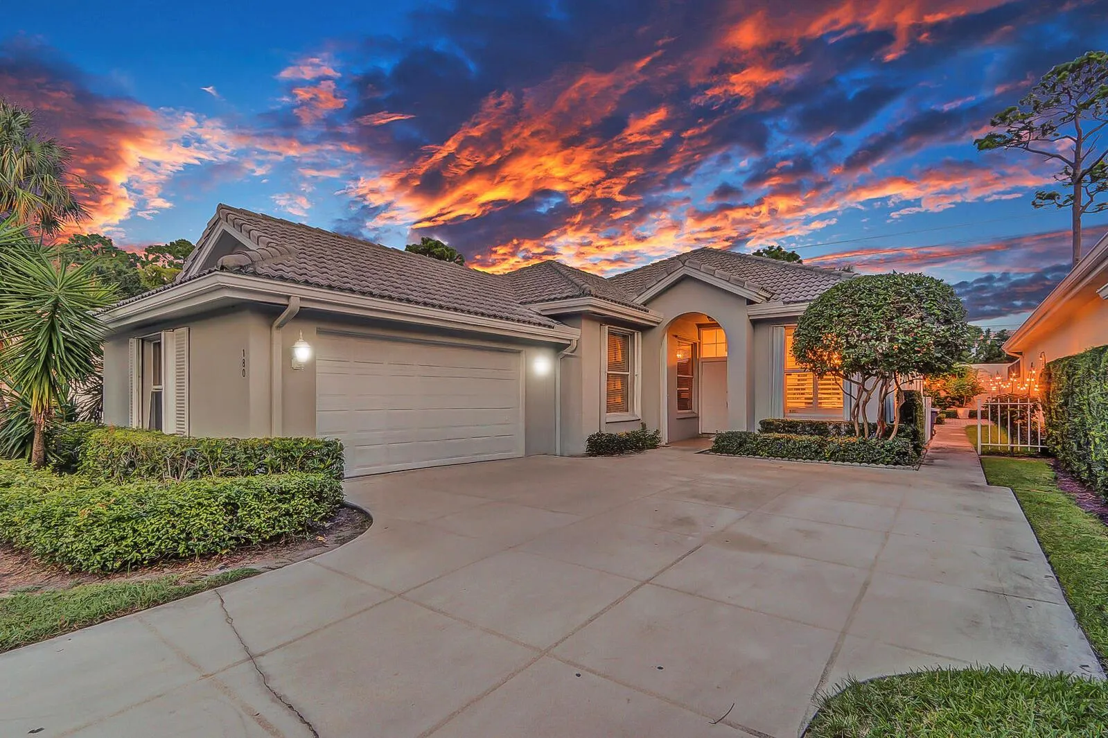180 S Hampton Drive