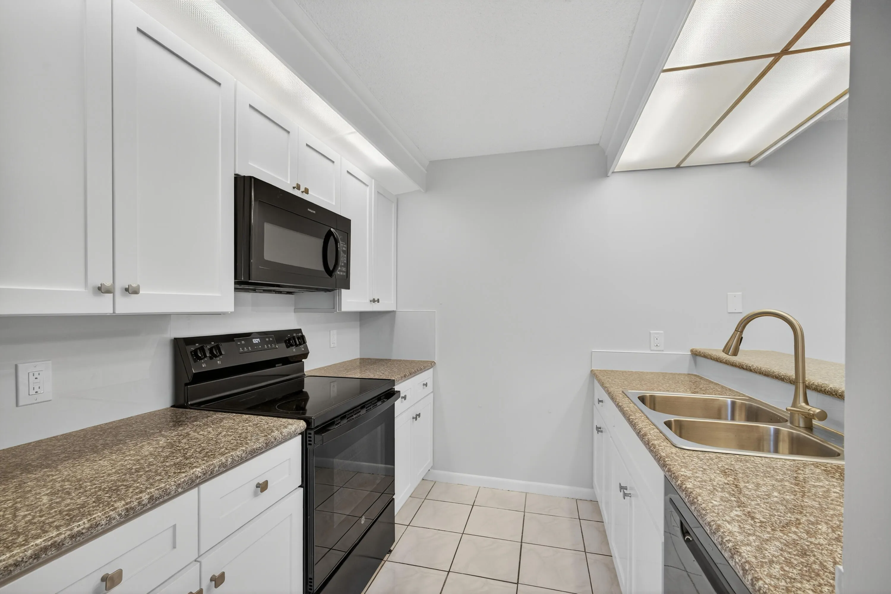 1622 16th Way, #77