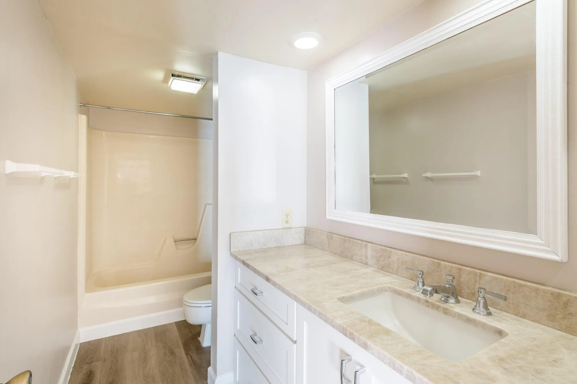 825 Center Street, #34c