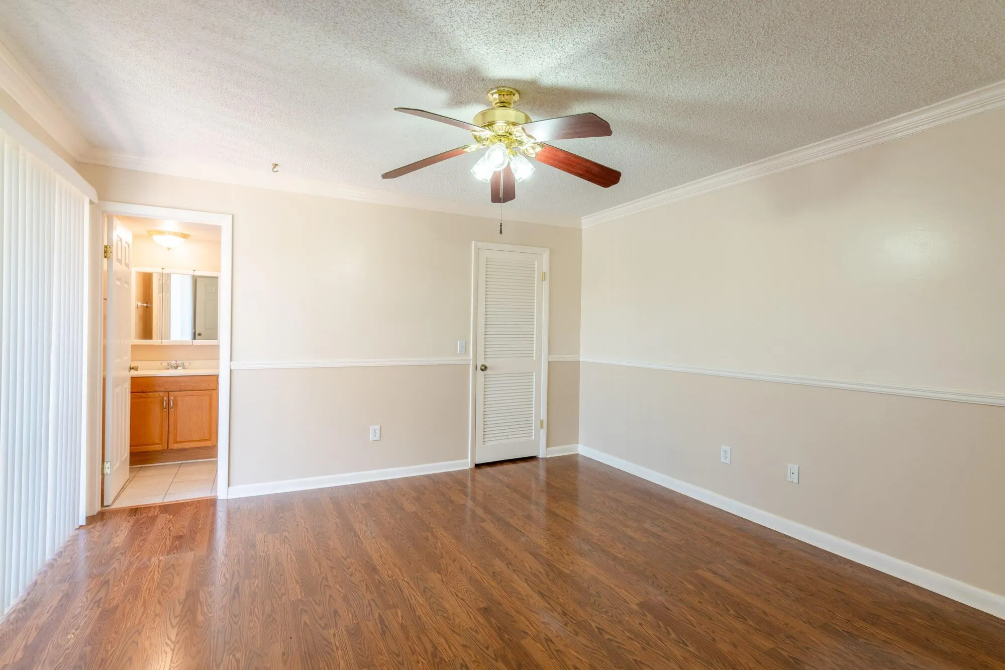 825 Center Street, #34c