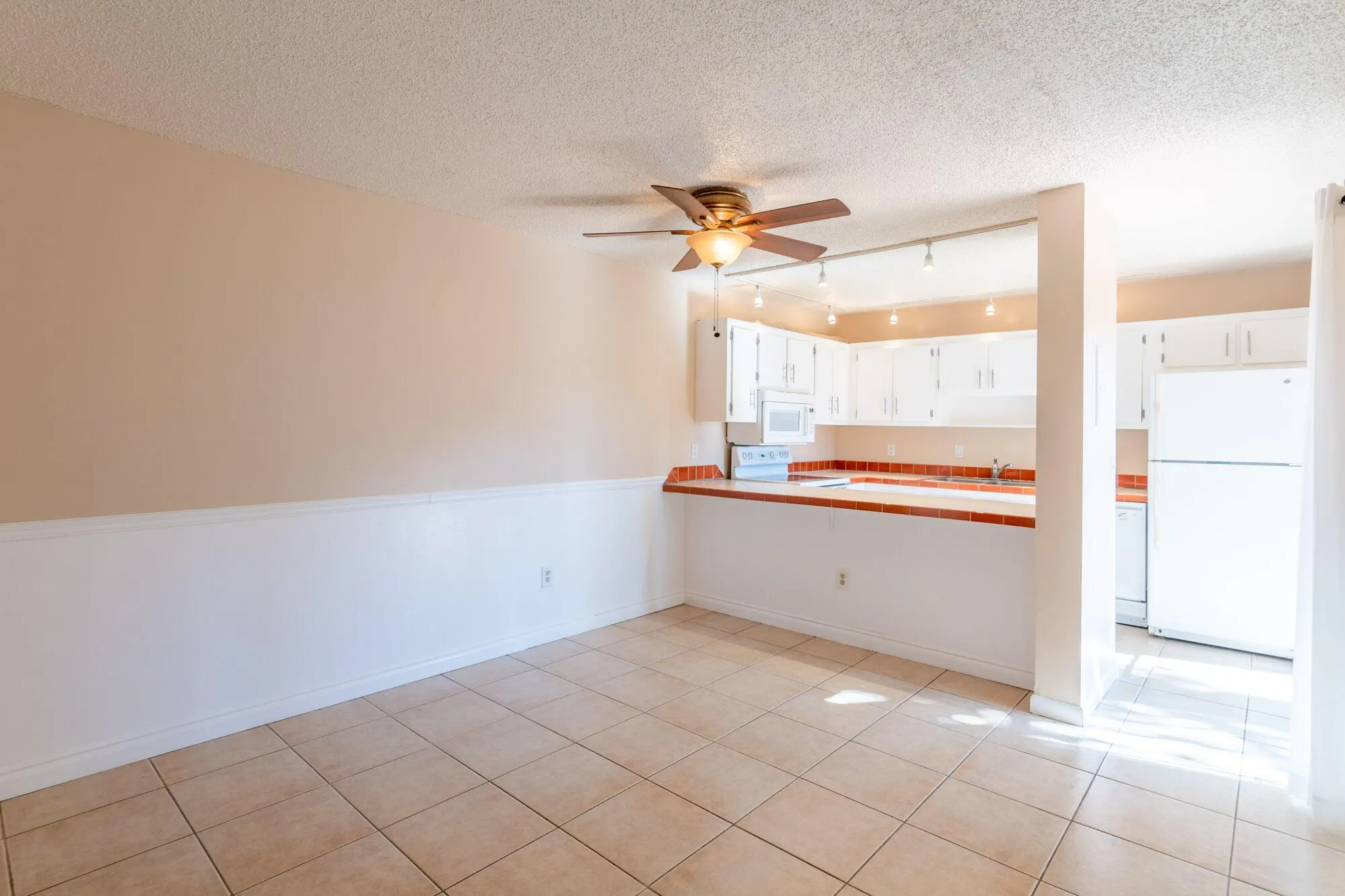 825 Center Street, #34c