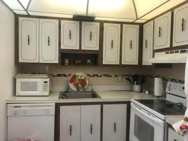 809 Normandy Trail   Bldg Q, #809