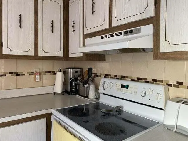 809 Normandy Trail   Bldg Q, #809