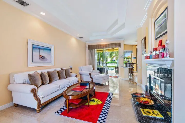 2117 N Suzanne Circle