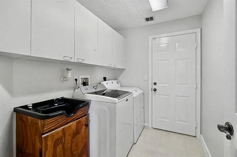 1777 Annandale Circle