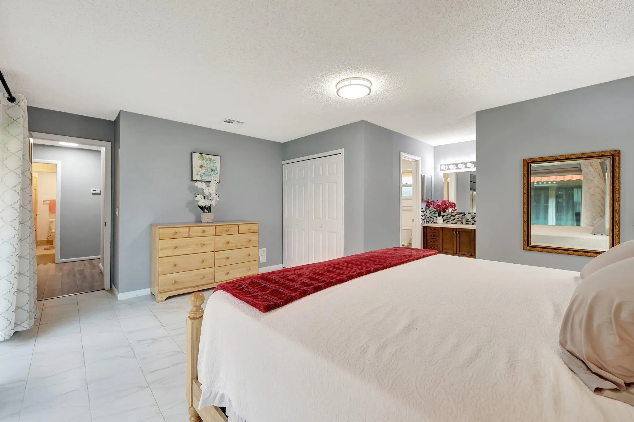 4002 SE Fairway W