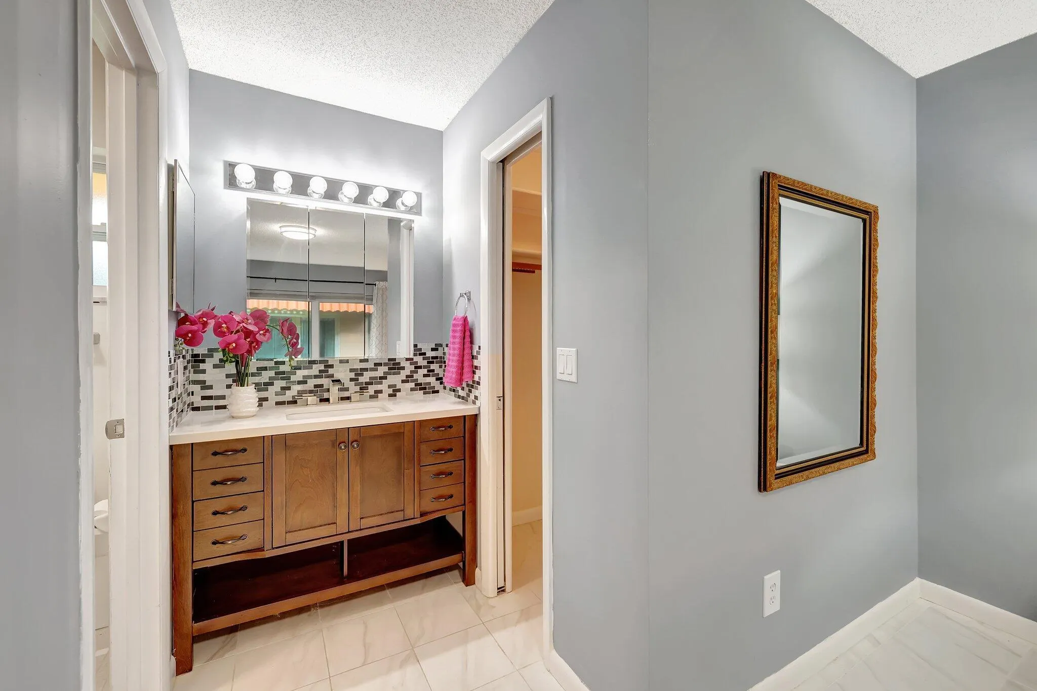 4002 SE Fairway W