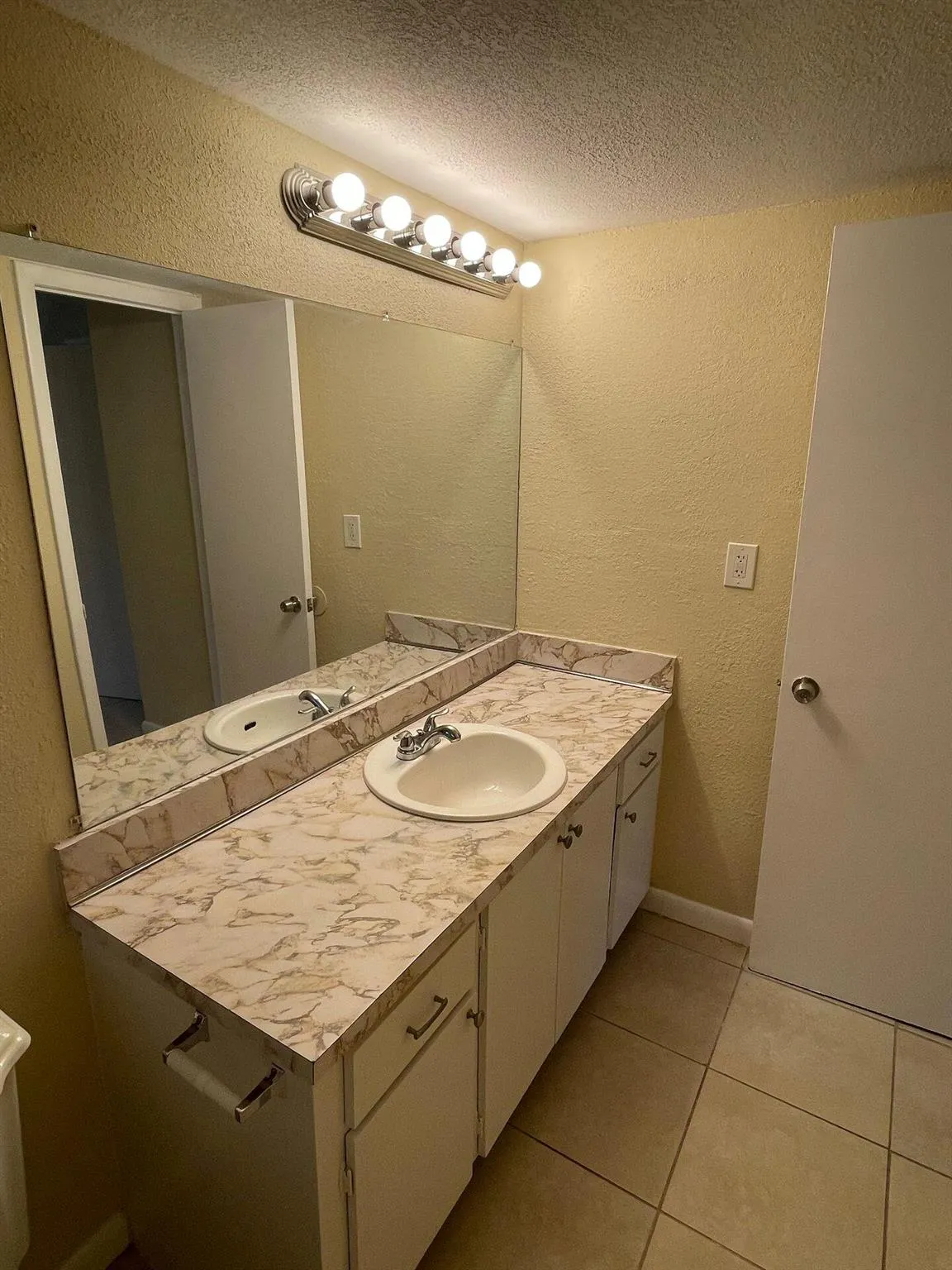 11605 NW 29th, #7d