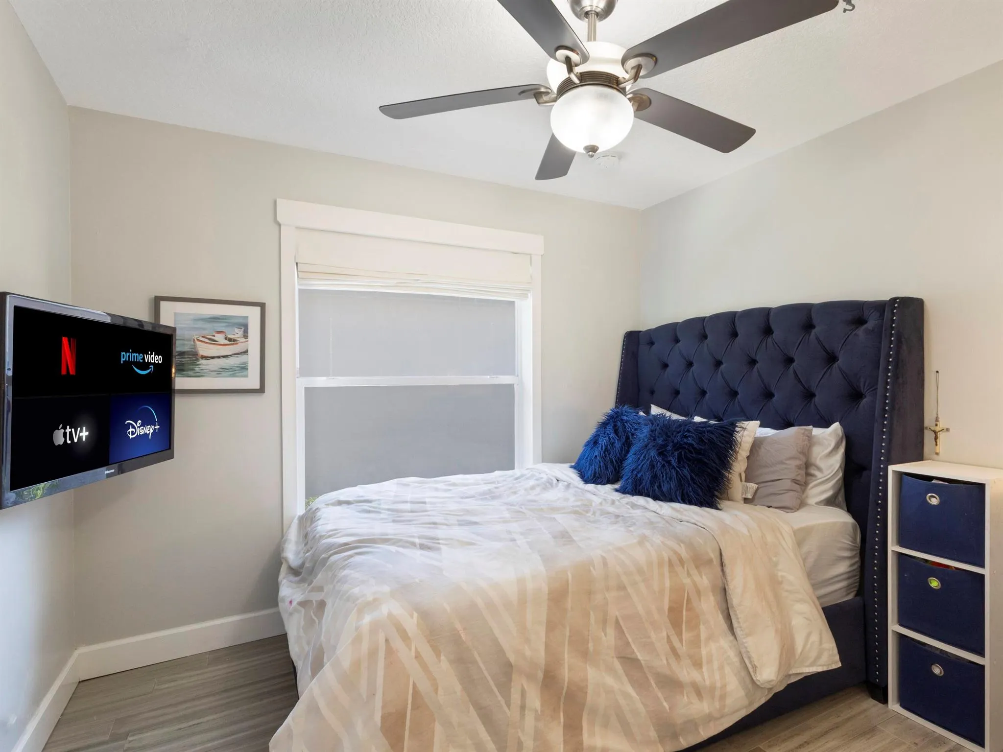 6821 Hendry Drive