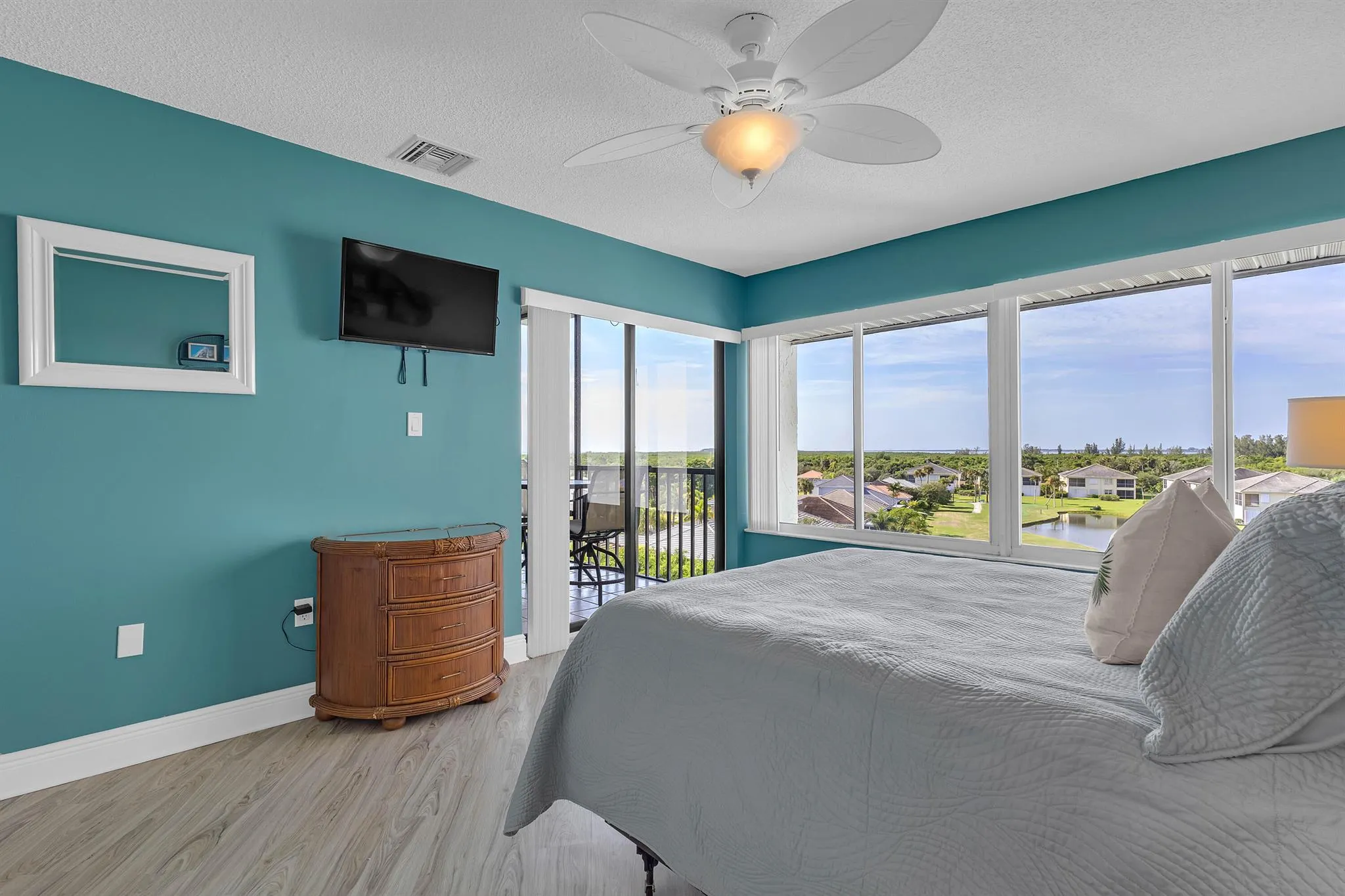 2400 S Ocean Drive, #7663