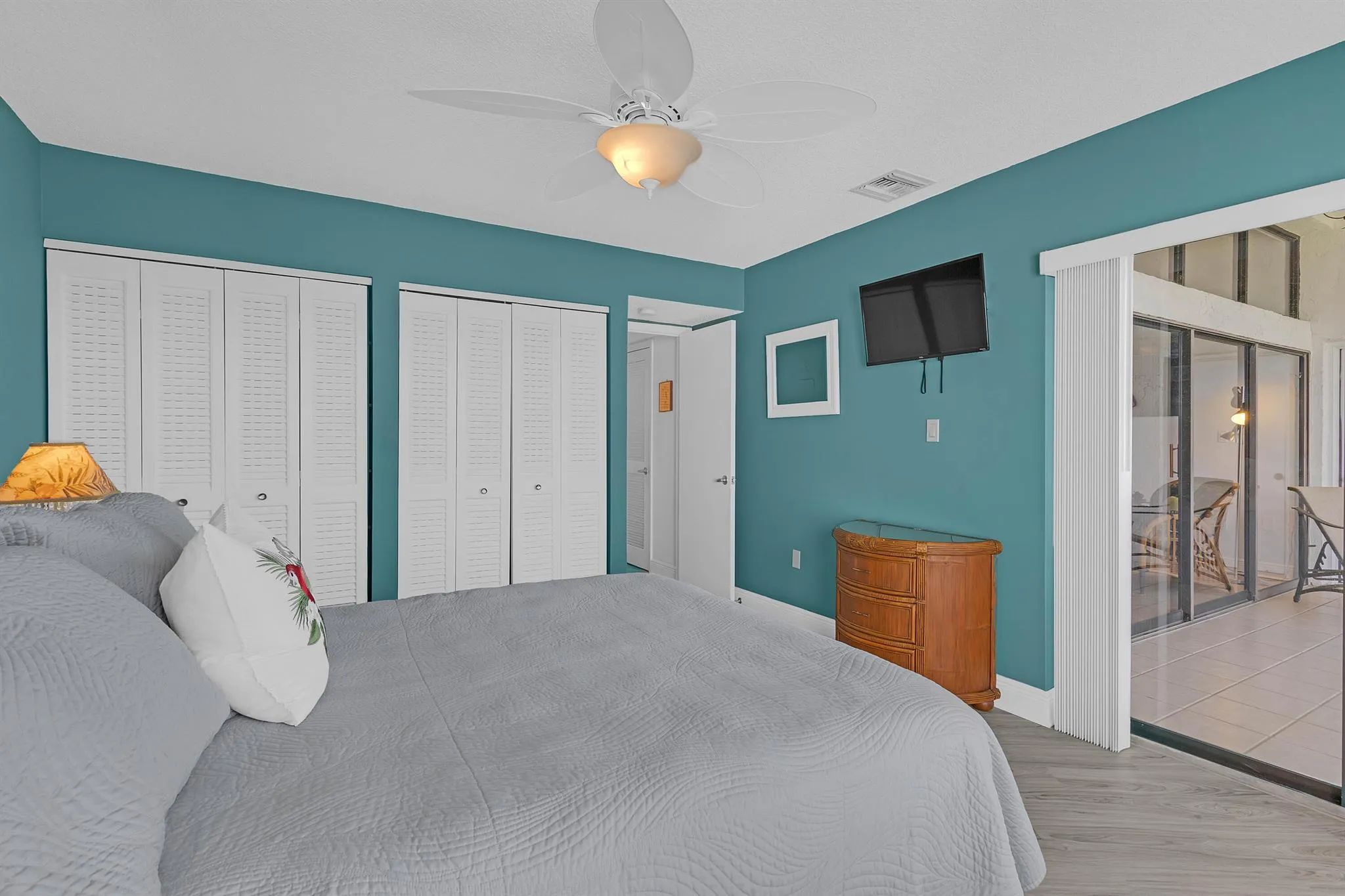 2400 S Ocean Drive, #7663