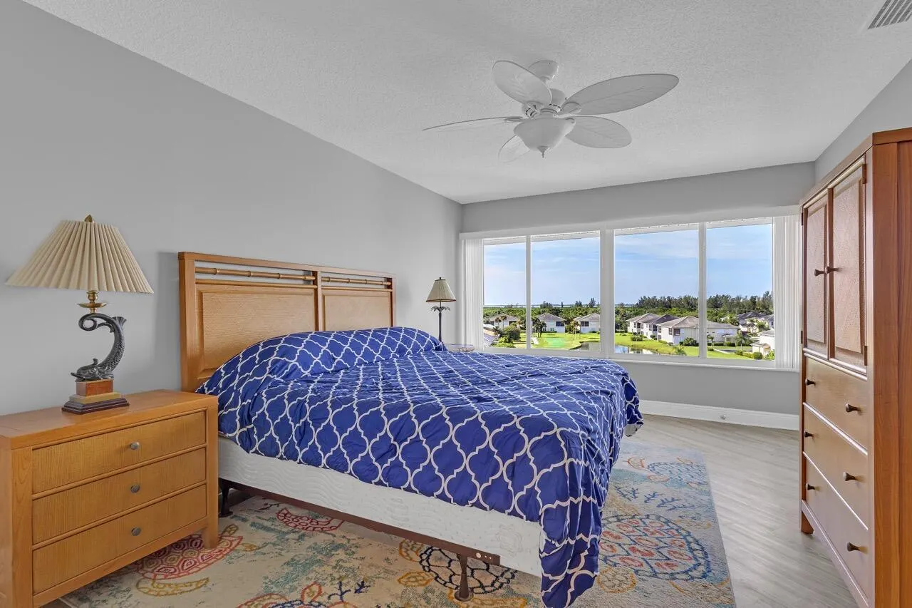 2400 S Ocean Drive, #7663