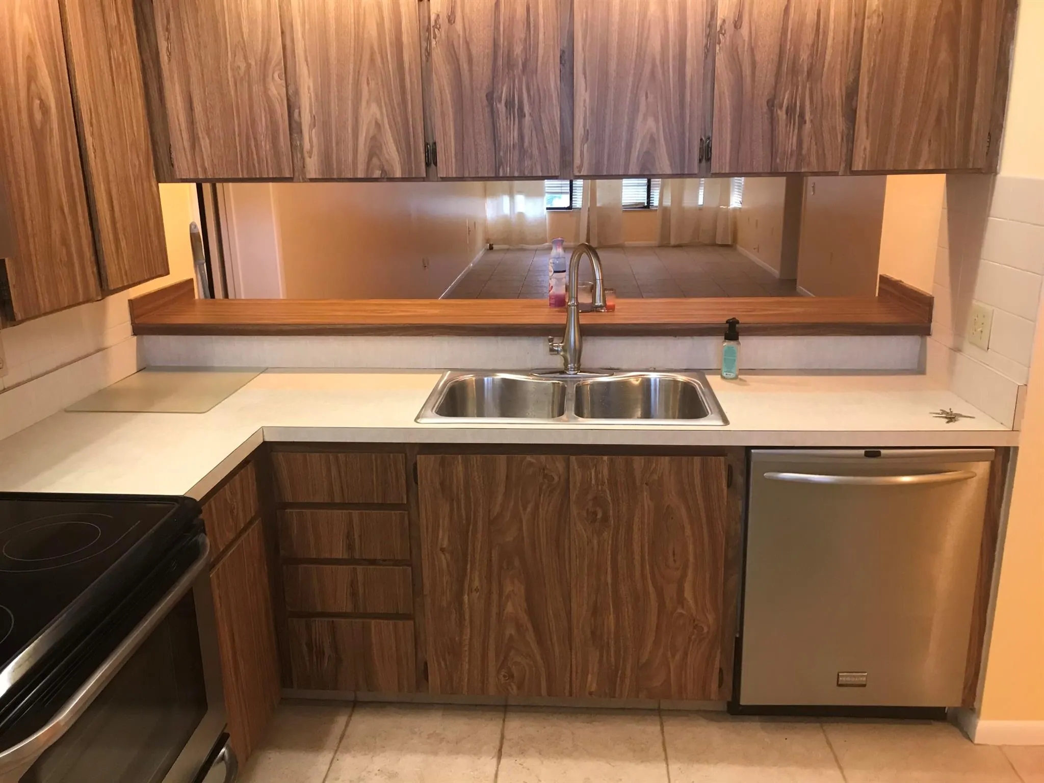 3826 Whitehall Drive, #304
