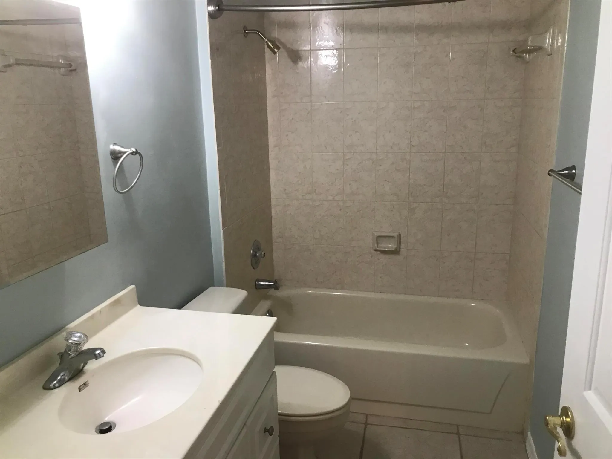 3826 Whitehall Drive, #304