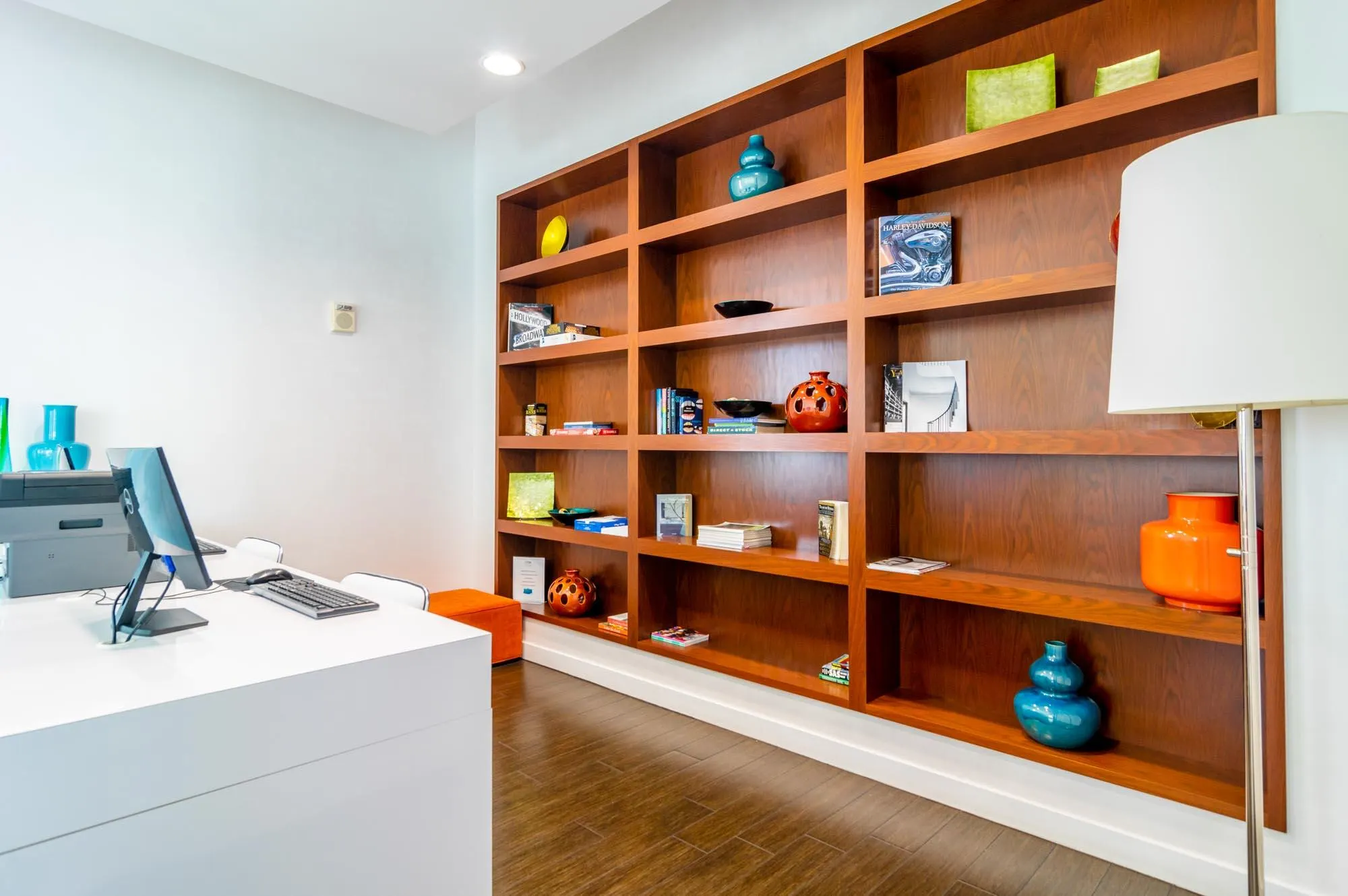 300 S Australian Avenue, #810
