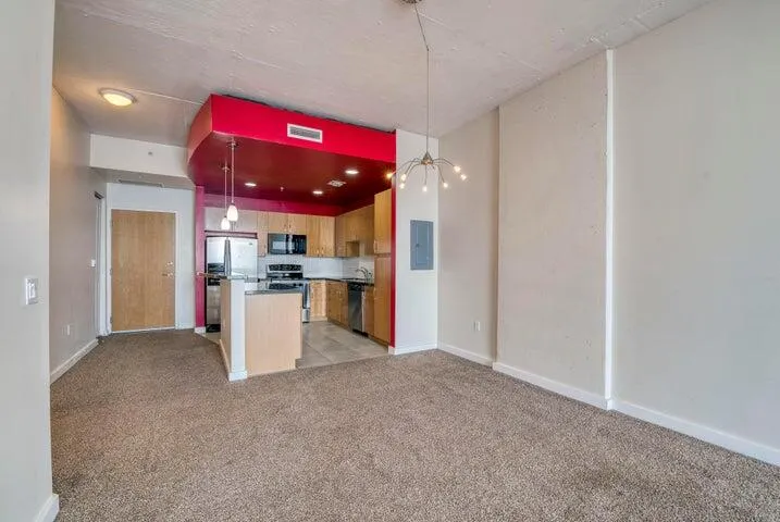 300 S Australian Avenue, #810