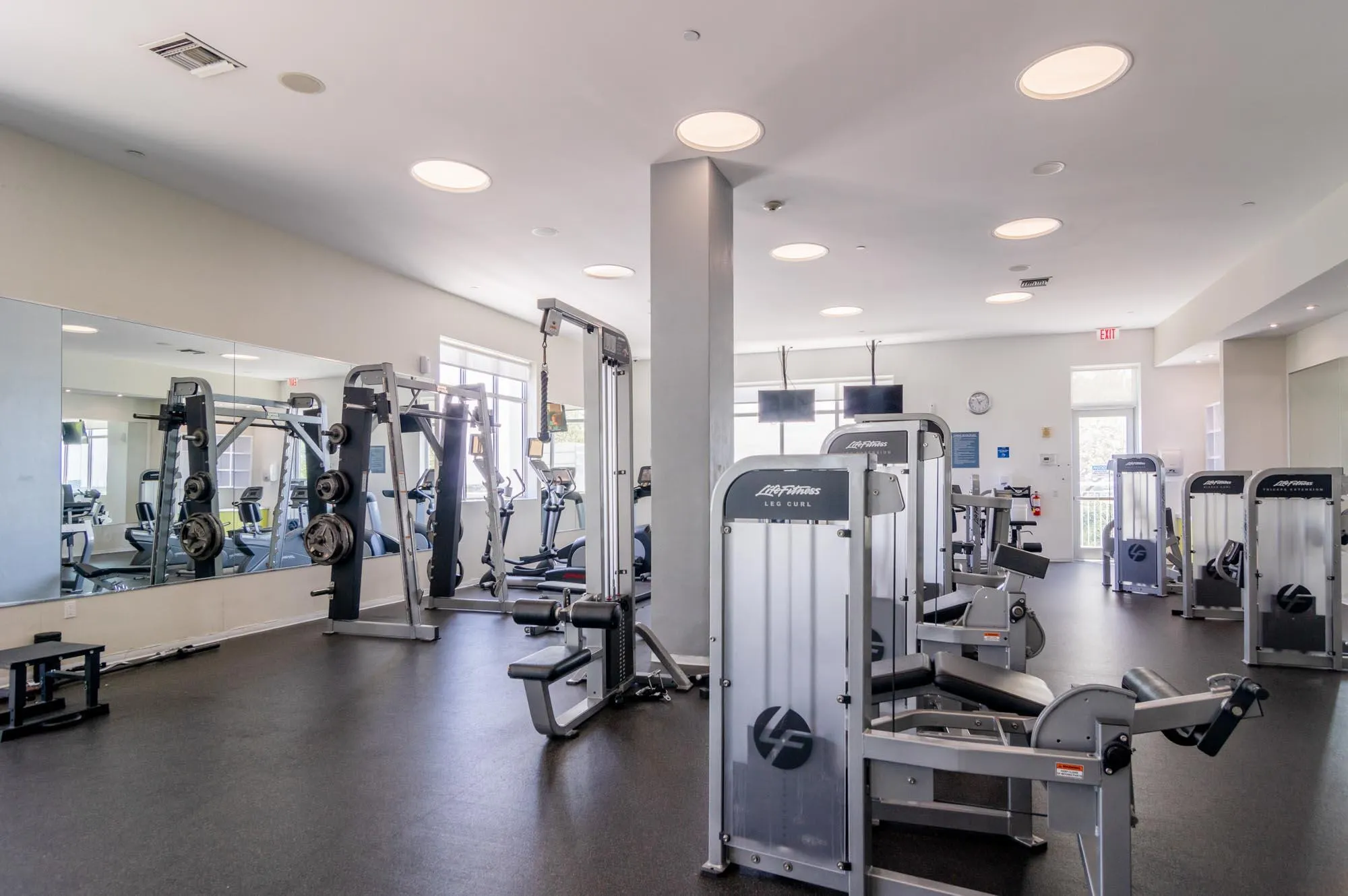 300 S Australian Avenue, #810