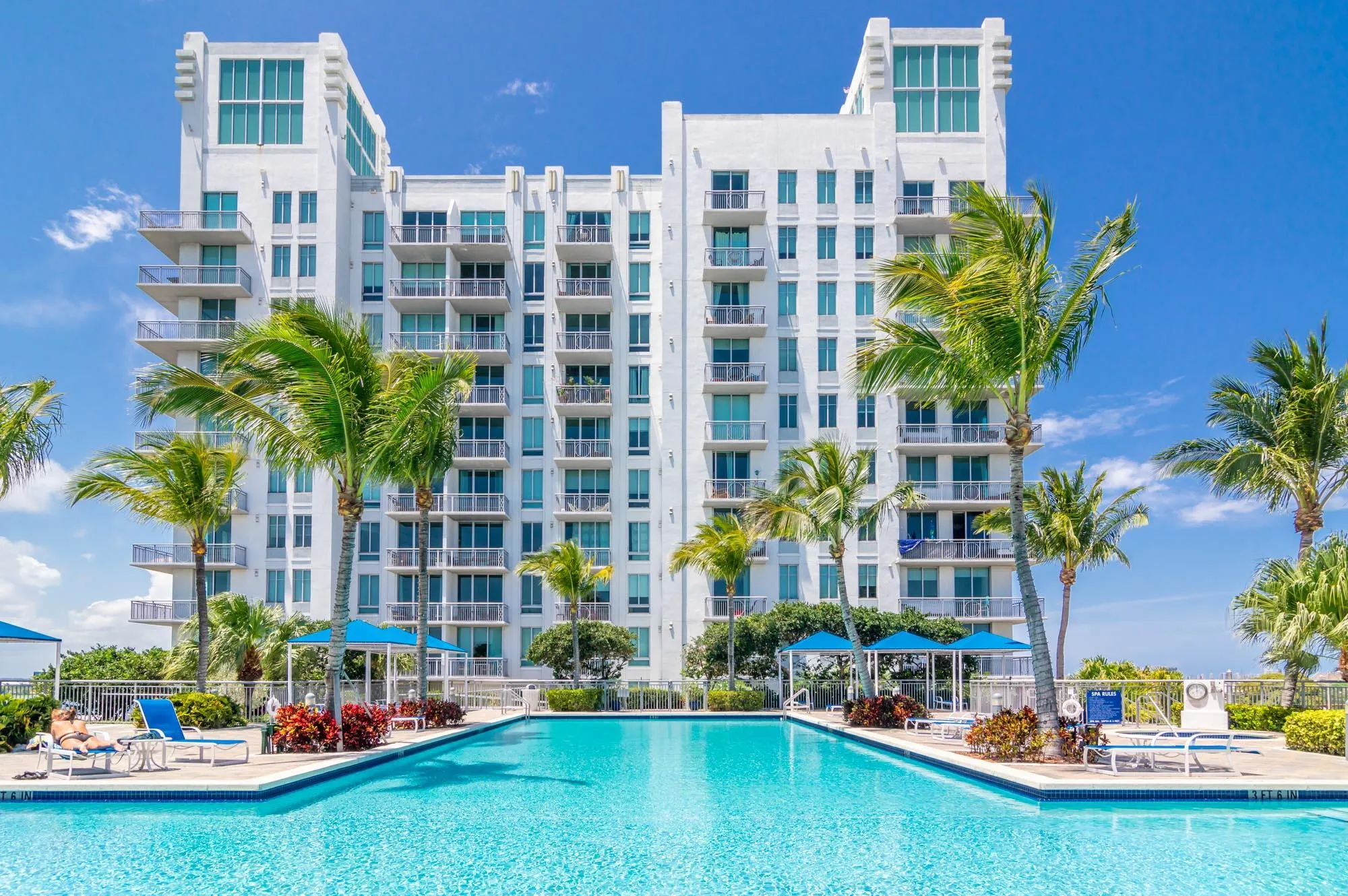 300 S Australian Avenue, #810