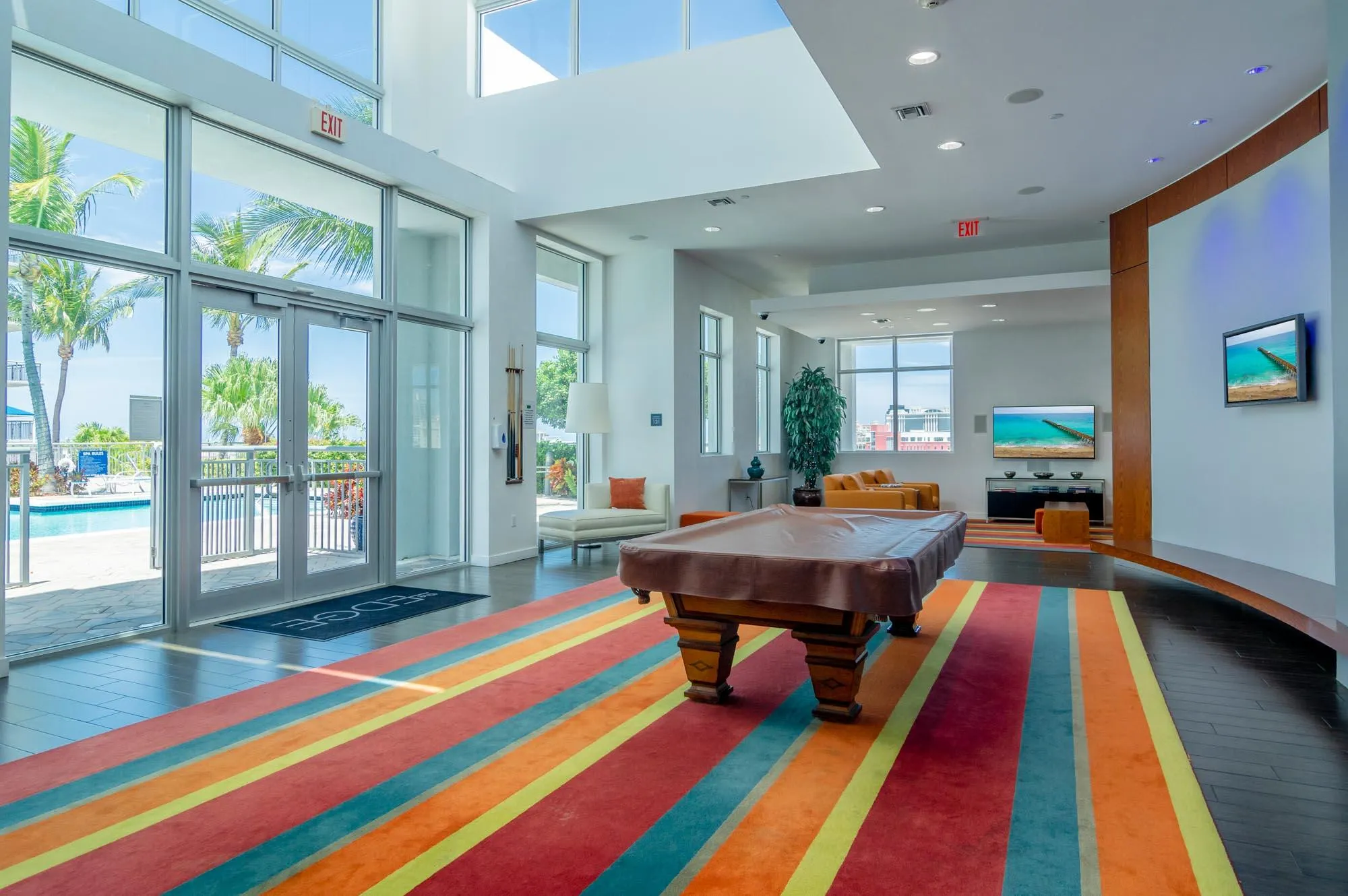 300 S Australian Avenue, #810