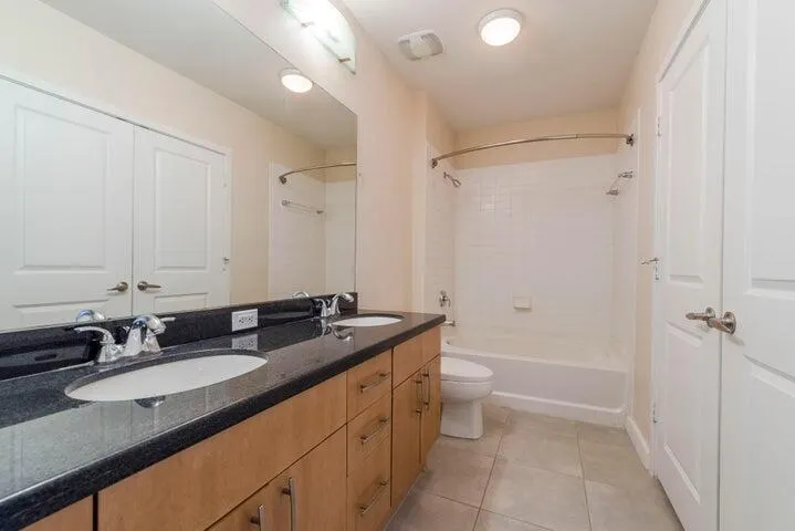 300 S Australian Avenue, #810