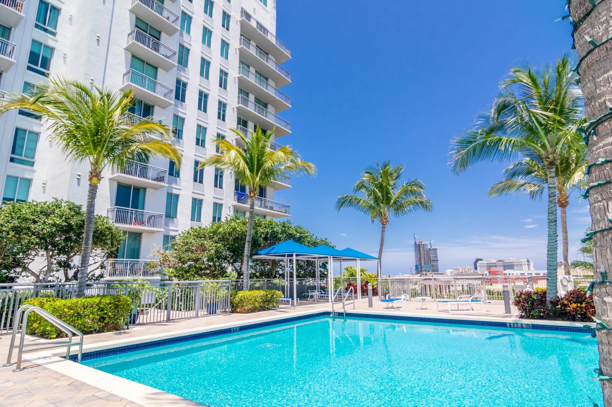 300 S Australian Avenue, #810