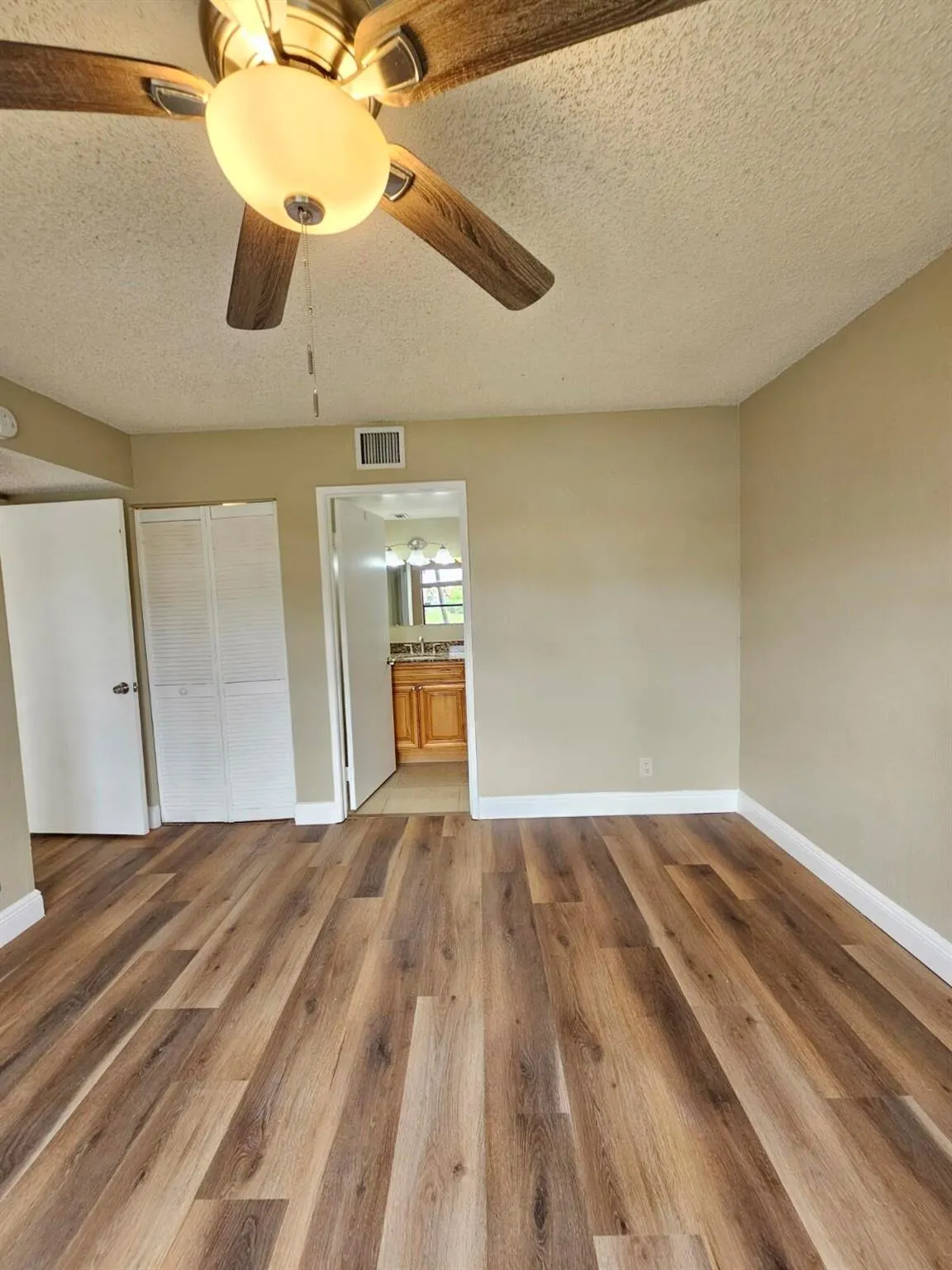 1523 Lake Crystal Drive, #B