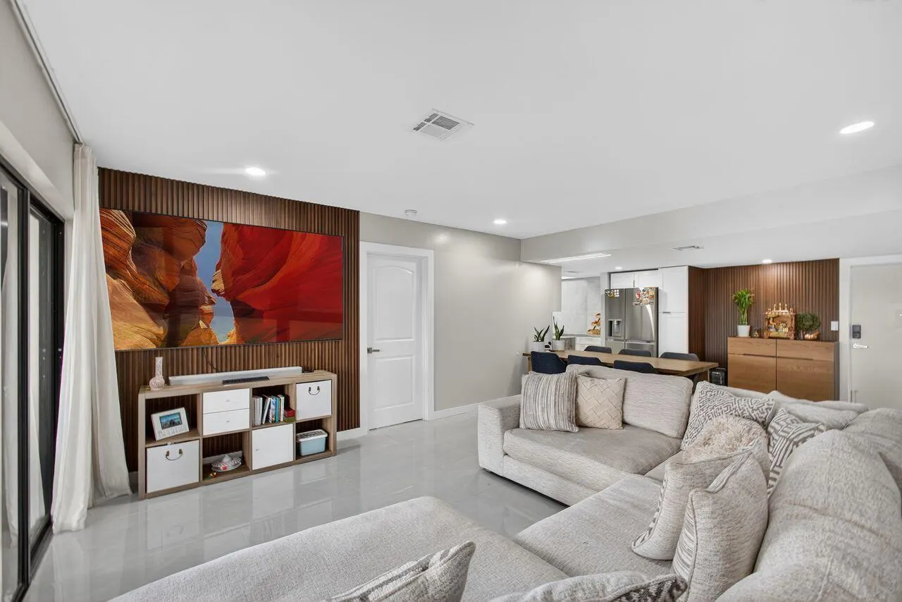 1731 Presidential Way, #C-203