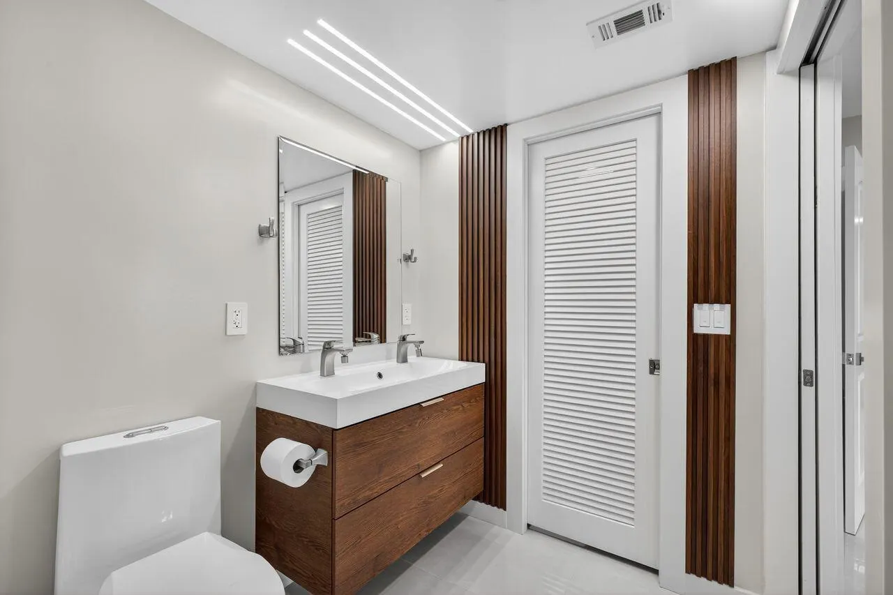 1731 Presidential Way, #C-203