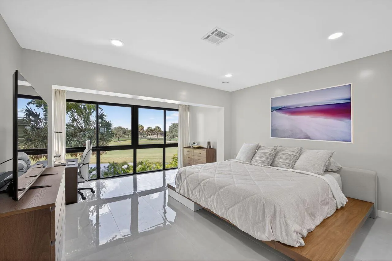 1731 Presidential Way, #C-203