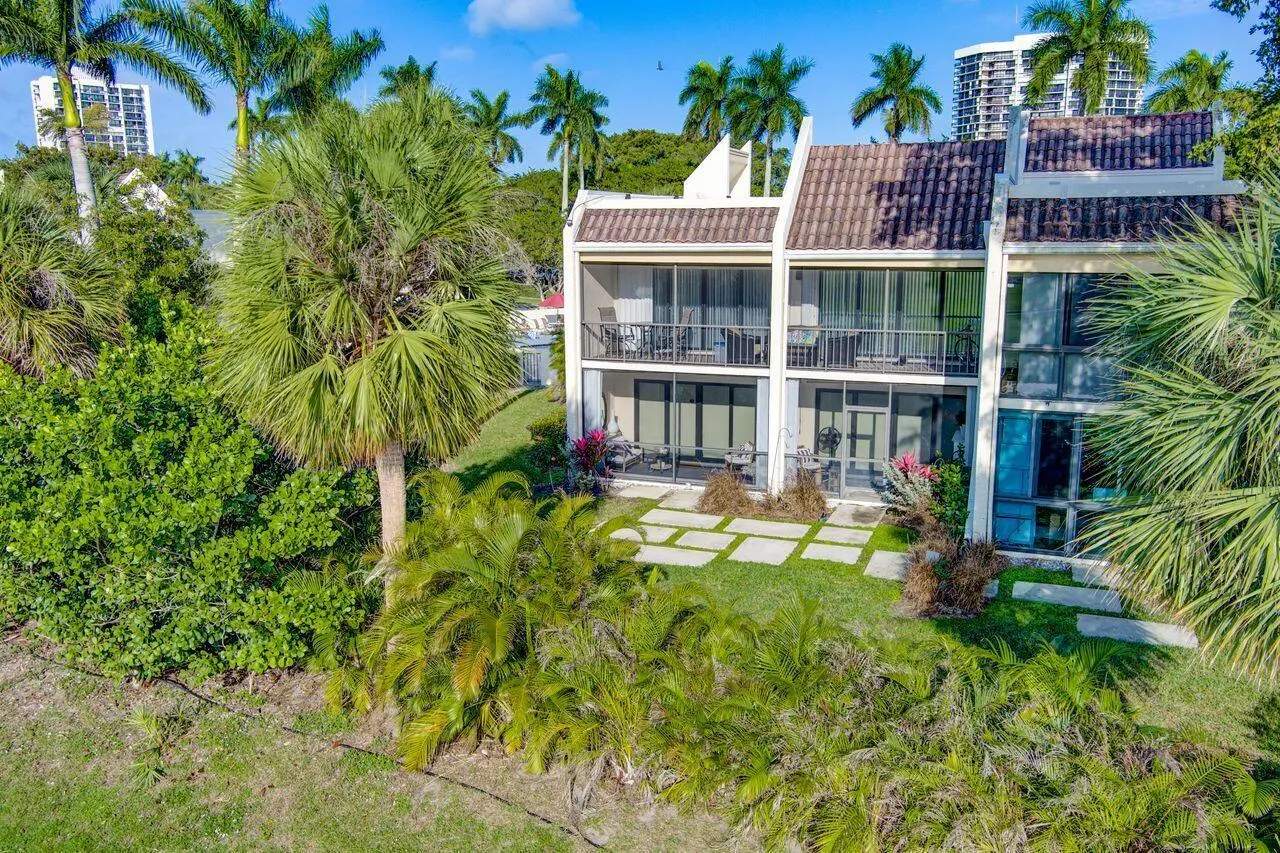 1731 Presidential Way, #C-203